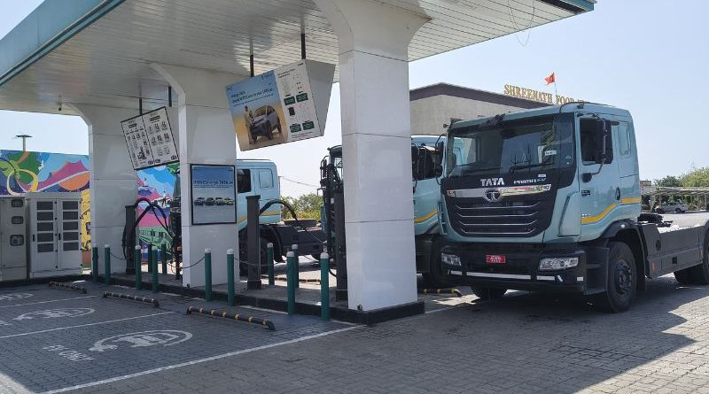 CHARGEZONE Secures Long-Term Charging Contracts for EV Fleets